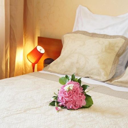 Agentia H Accommodation Bucharest Room photo