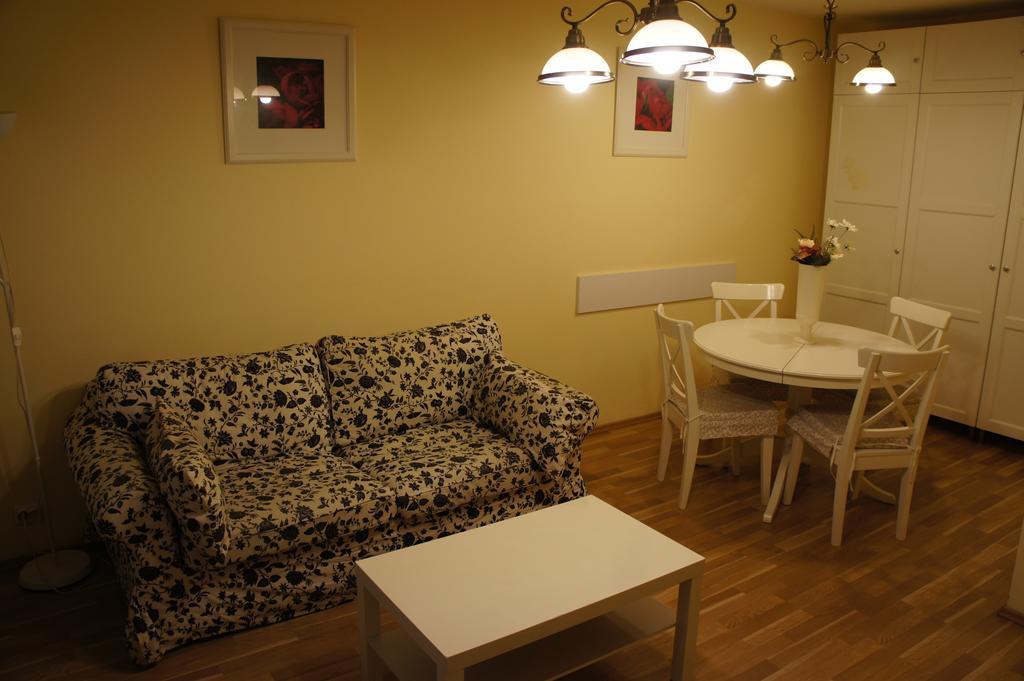 Agentia H Accommodation Bucharest Exterior photo