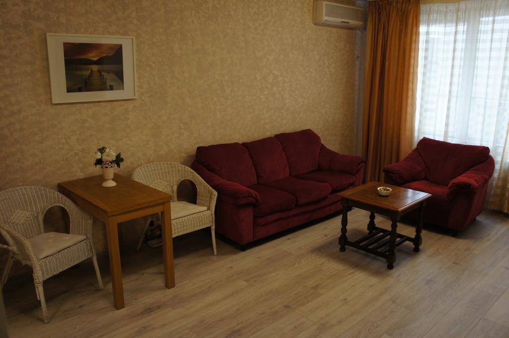 Agentia H Accommodation Bucharest Exterior photo