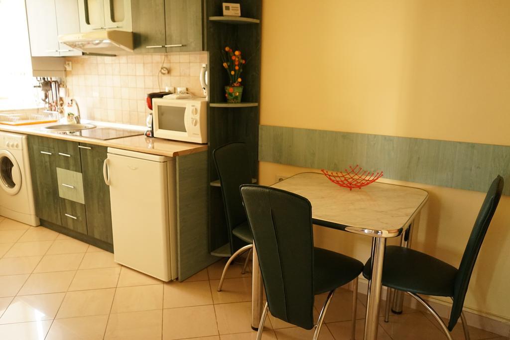 Agentia H Accommodation Bucharest Exterior photo